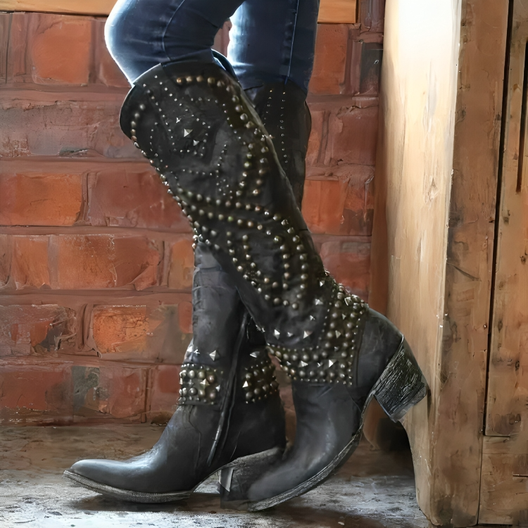 Arianna | Botas Camperas de Caña Media con Tachuelas - Negro