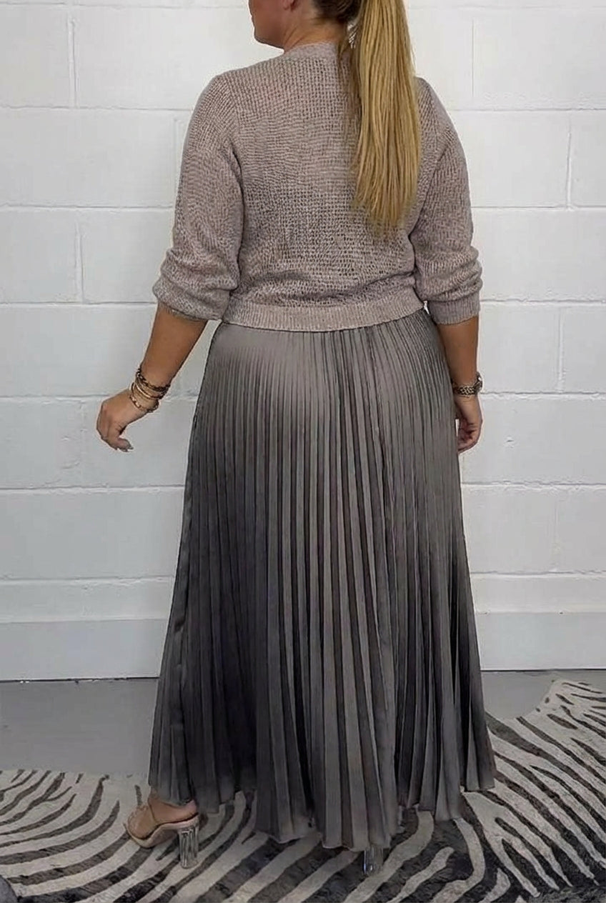Lilla | Vestido Maxi con Jersey y Falda Plisada
