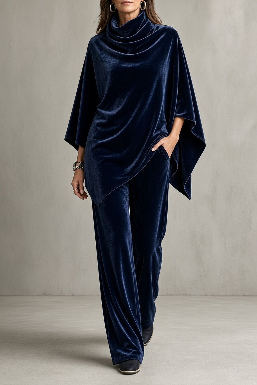 Isabella | Conjunto de Terciopelo con Poncho Drapeado y Pantalón de Pierna Ancha - Azul